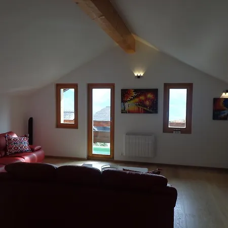 Mollens Apartmán *